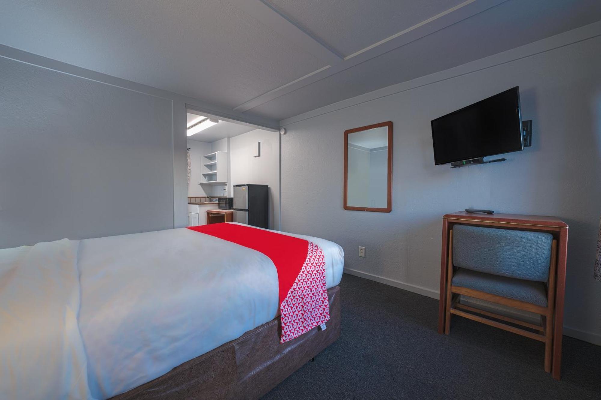 Oyo Hotel Portland Or Near Airport Gresham Bagian luar foto