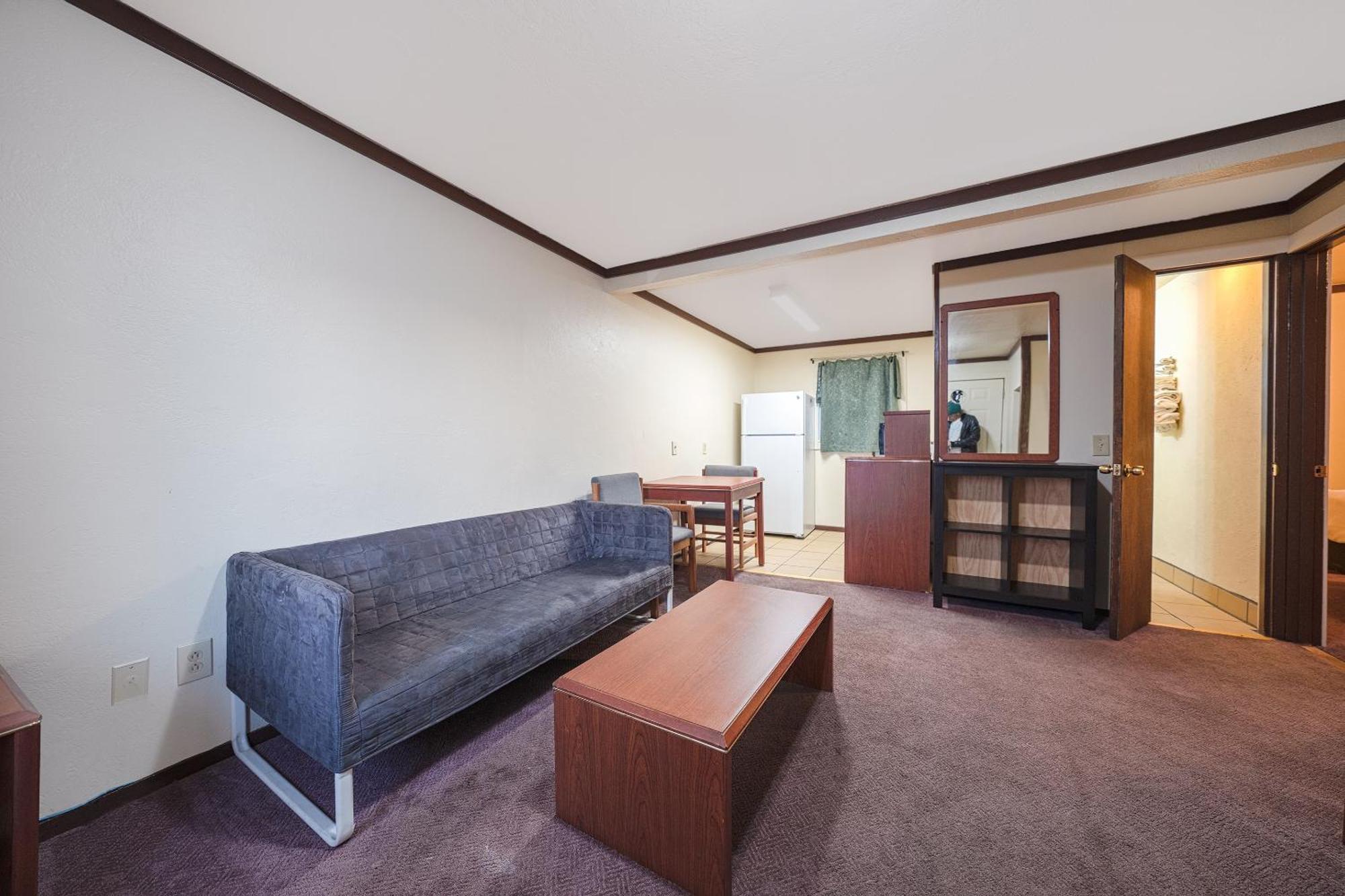 Oyo Hotel Portland Or Near Airport Gresham Bagian luar foto