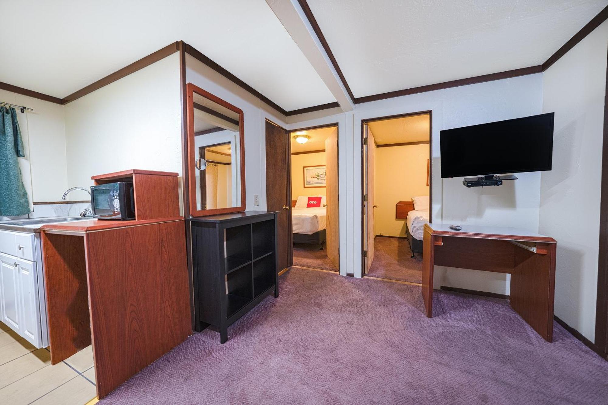 Oyo Hotel Portland Or Near Airport Gresham Bagian luar foto