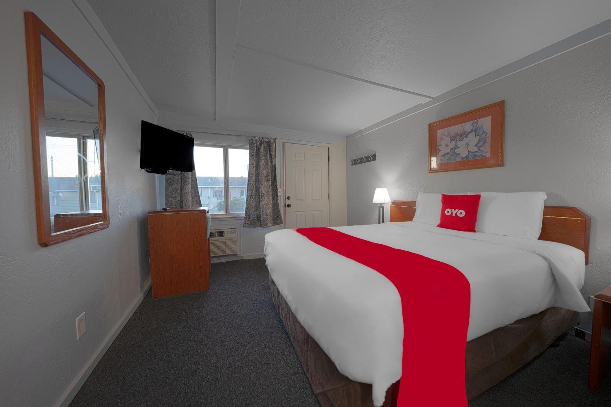 Oyo Hotel Portland Or Near Airport Gresham Bagian luar foto