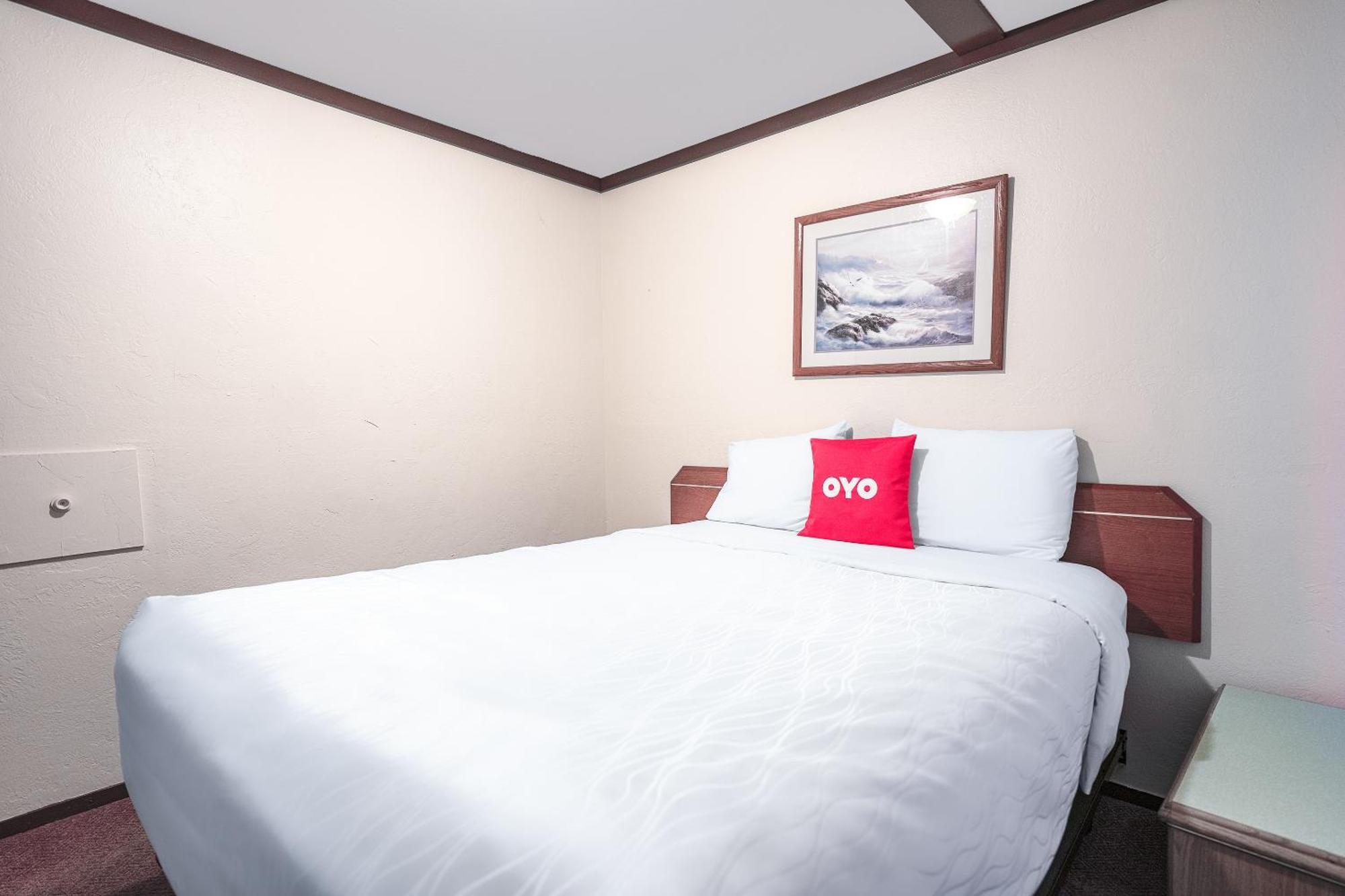 Oyo Hotel Portland Or Near Airport Gresham Bagian luar foto