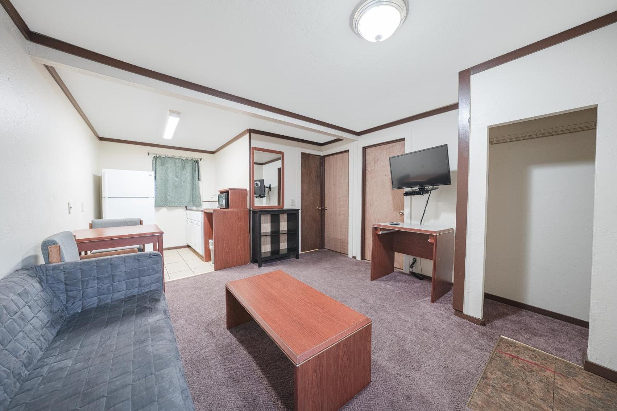 Oyo Hotel Portland Or Near Airport Gresham Bagian luar foto
