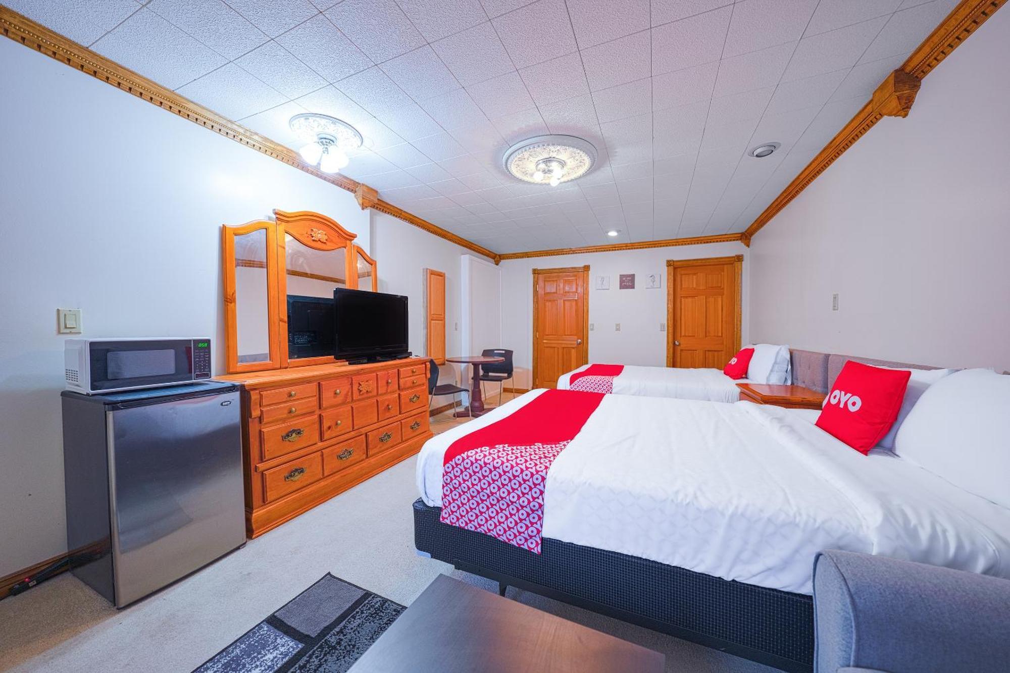 Oyo Hotel Portland Or Near Airport Gresham Bagian luar foto